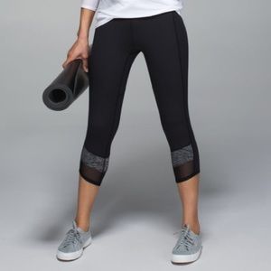 Lululemon If You’re Lucky Cropped Pants, size 6